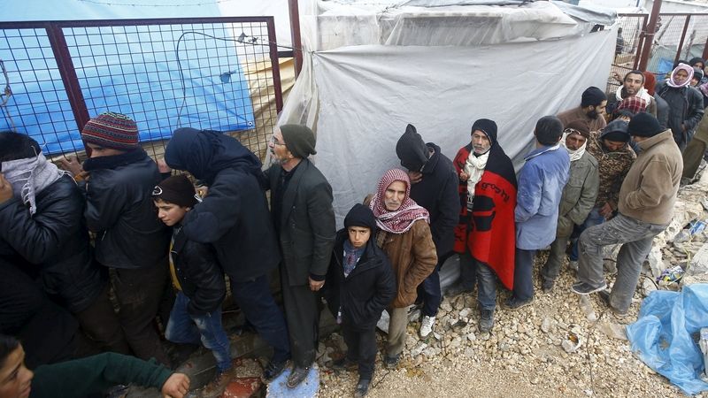 Uprchlíci na hranicích Sýrie s tureckou provincií Kilis 