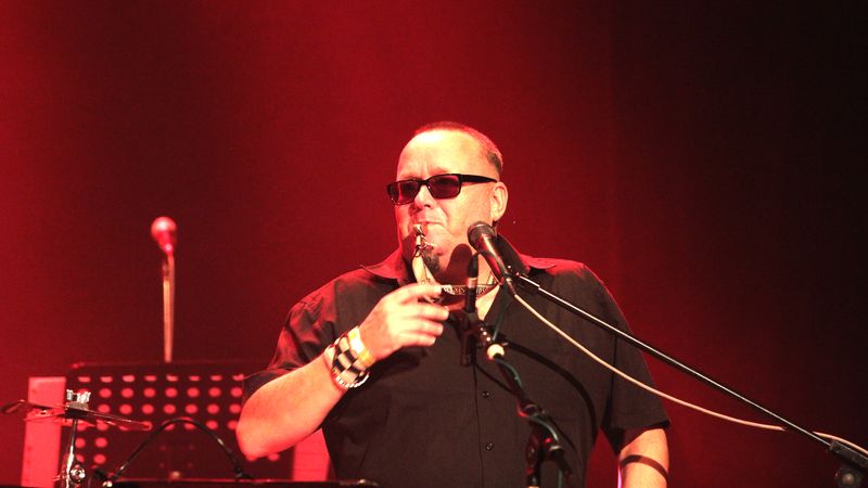 Jan Kalina, kapelník a zpěvák, je autorem většiny hudby na novém albu.