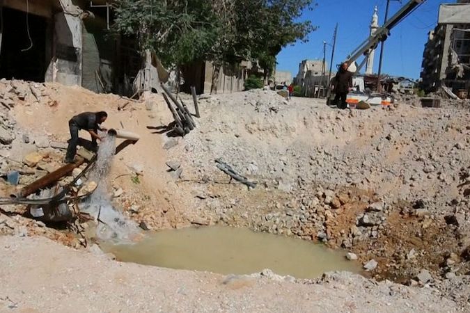 BEZ KOMENTÁŘE: Bombardováním zdevastované povstalecké čtvrti Aleppa
