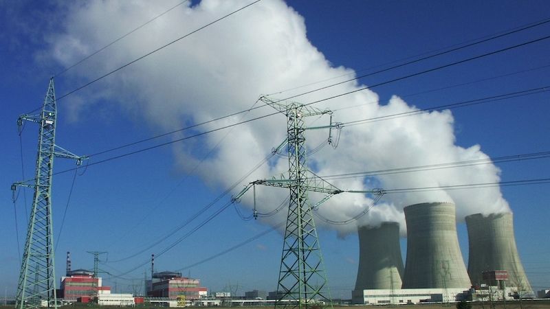 Od půlnoci na středu pracuje Jaderná elektrárna Temelín na plný výkon.