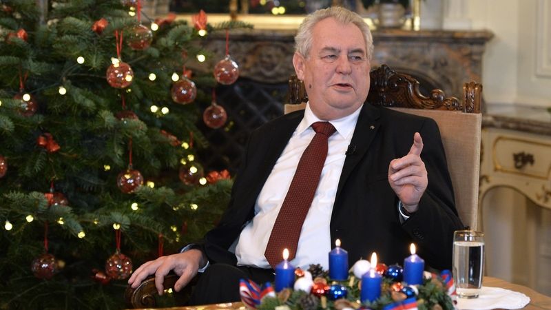 Vánoční projev prezidenta Miloše Zemana 26. prosince v Lánech. Snímek byl pořízen před natáčením.