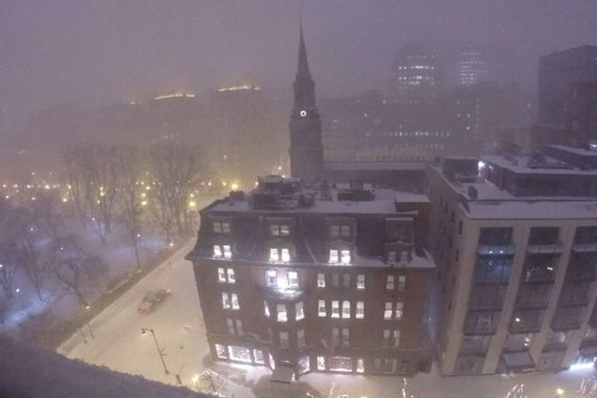 BEZ KOMENTÁŘE: Časosběrný záznam sněžení v Bostonu