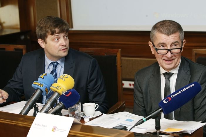 Šéf finanční správy Martin Janeček a ministr financí Andrej Babiš