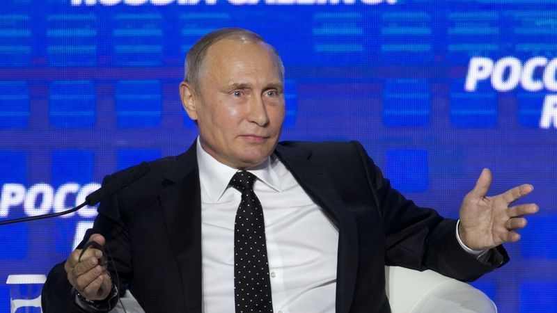 Ruský prezident Vladimir Putin na obchodním fóru v Moskvě.