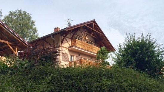 Majitelé se při návrhu svého domu inspirovali mj. i architekturou z Alp.