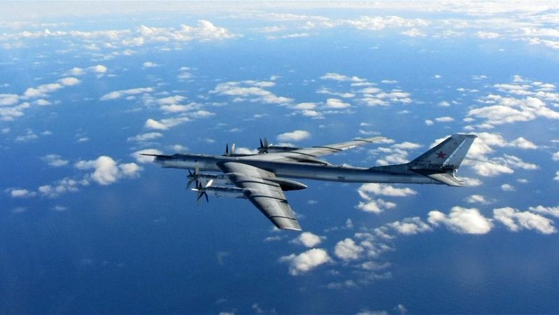 Ruský strategický bombardér Tupolev Tu-95 (v kódu NATO Bear) 