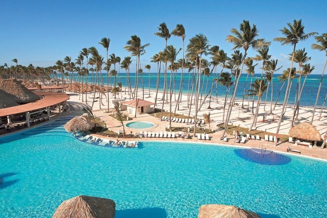 V Dominikánské republice prý mají nejkrásnější pláže planety. I bazény ale stojí za to.