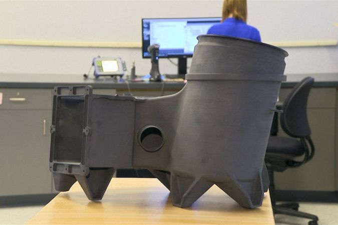 BEZ KOMENTÁŘE: Boeing si nechává vyrobit pro svůj raketoplán přes 600 součástek na 3D tiskárně