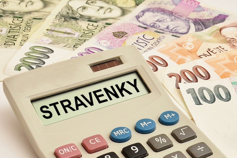 Antimonopolní úřad potvrdil stamilionové pokuty za kartel stravenkových firem