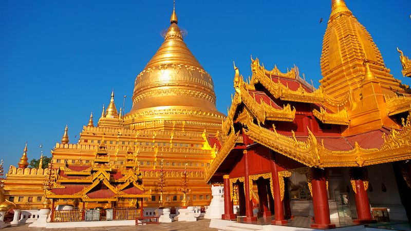 Nejvyšší bod Šweitigoumské pagody dosahuje výšky 105 metrů.