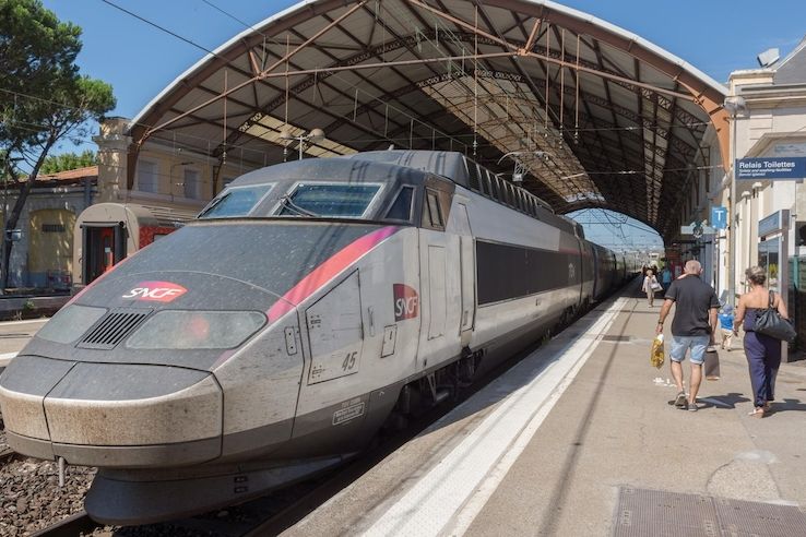 Na ilustračním snímku vlak TGV ve francouzském Avignonu