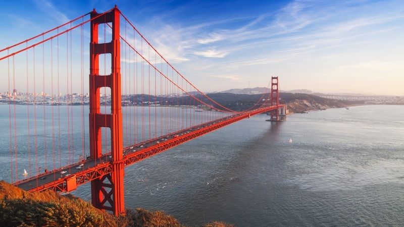 Víte, že most Golden Gate byl postaven za rekordních 53 měsíců a pracovalo na něm přes 5 tisíc dělníků?