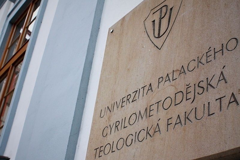 Budova Cyrilometodějské teologické fakulty, kde se veletrh uskuteční.