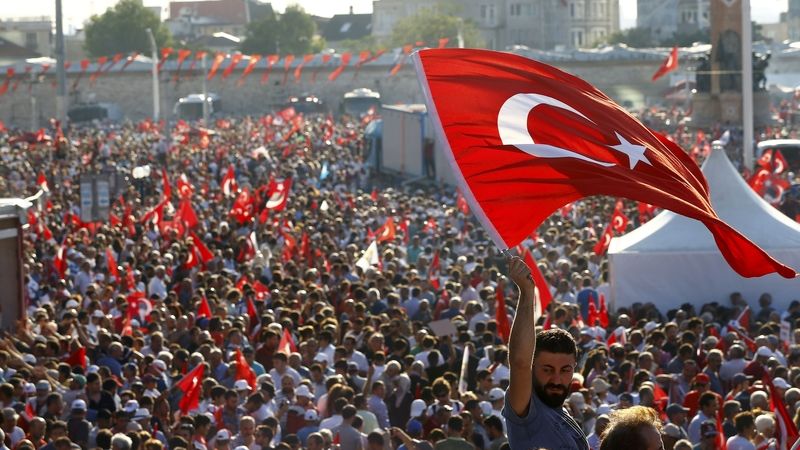 Istanbul povolal do zbraně 42 000 policistů. Dohlédnou na 1. máj