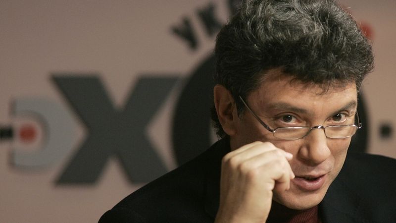 Boris Němcov na archivním záběru