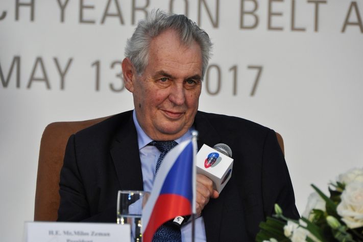 Prezident ČR Miloš Zeman na recepci české ambasády v Pekingu.