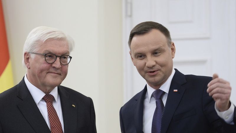 Německý prezident Frank-Walter Steinmeier (vlevo) na návštěvě u polské hlavy státu Andrzeje Dudy 