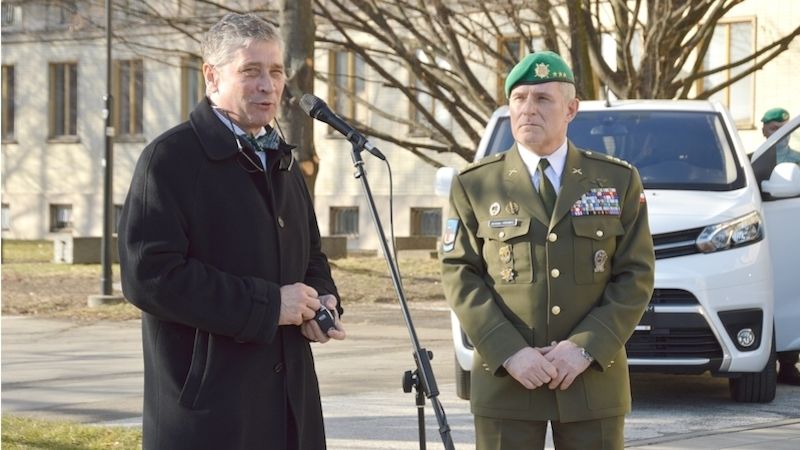 Vojáky přivítal hejtman MSK Ivo Vondrák a ředitel Krajského vojenského velitelství Ostrava plukovník Jaroslav Hrabec