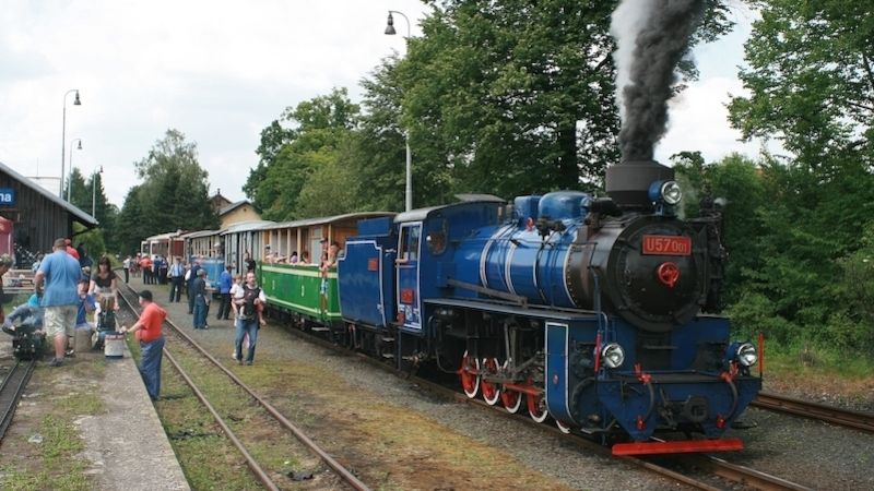 Modrou lokomotivu, zvanou malý štokr, čeká letos na podzim generálka. 