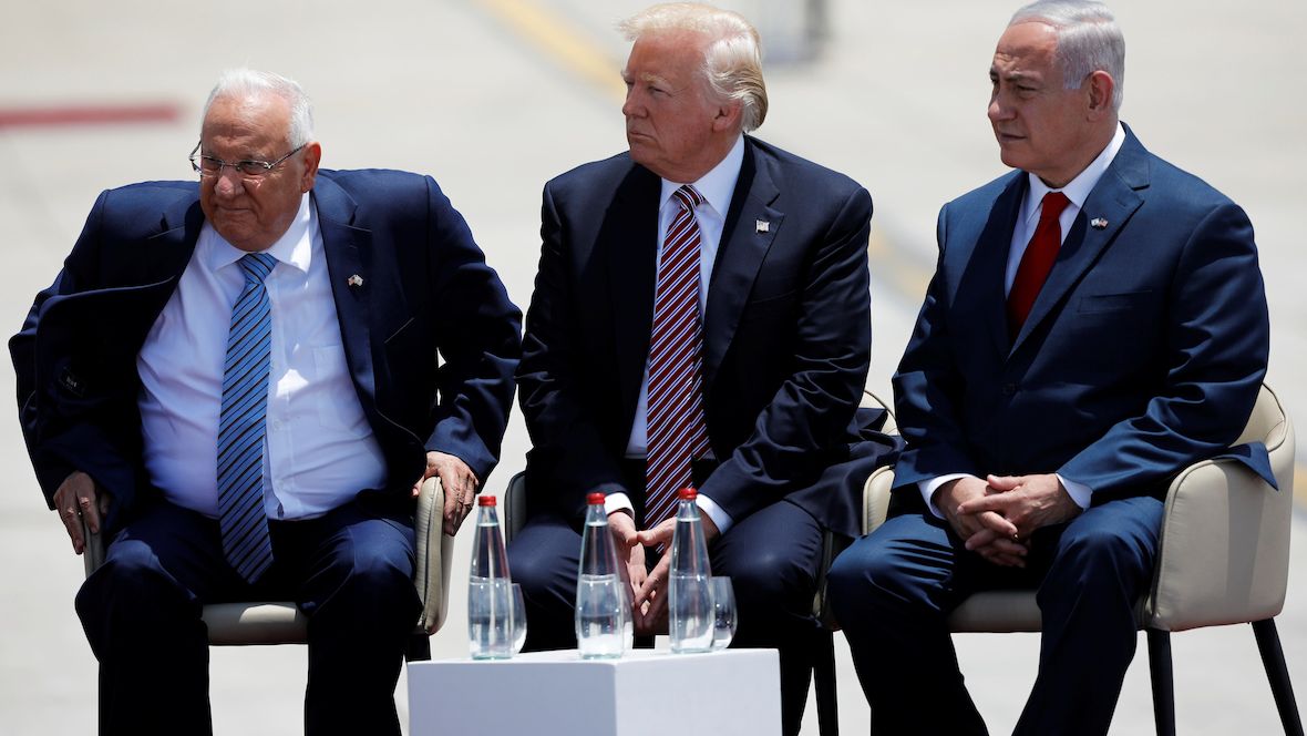 Prezidenti USA a Izraele Donald Trump a Reuven Rivlin s izraelským premiérem Benjaminem Netanjahuem