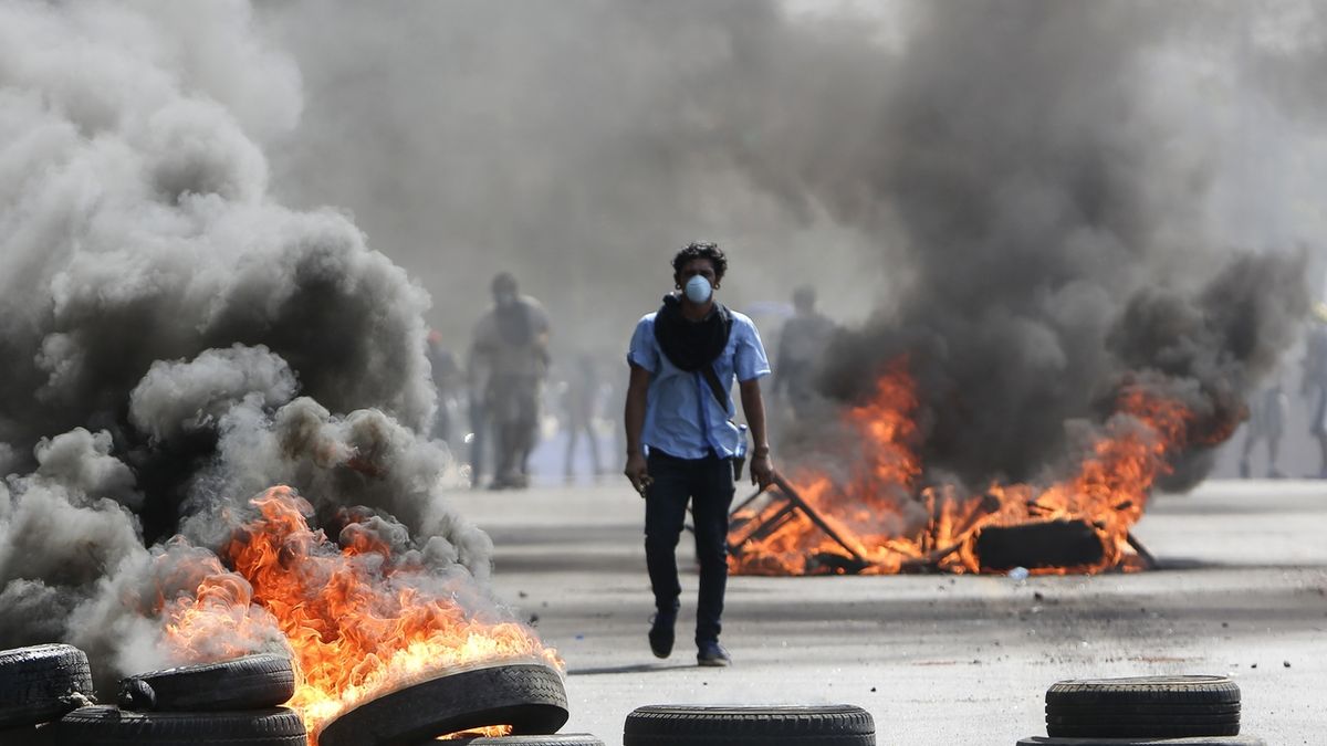 Demonstranti zapalovali v Nikaragui pneumatiky 