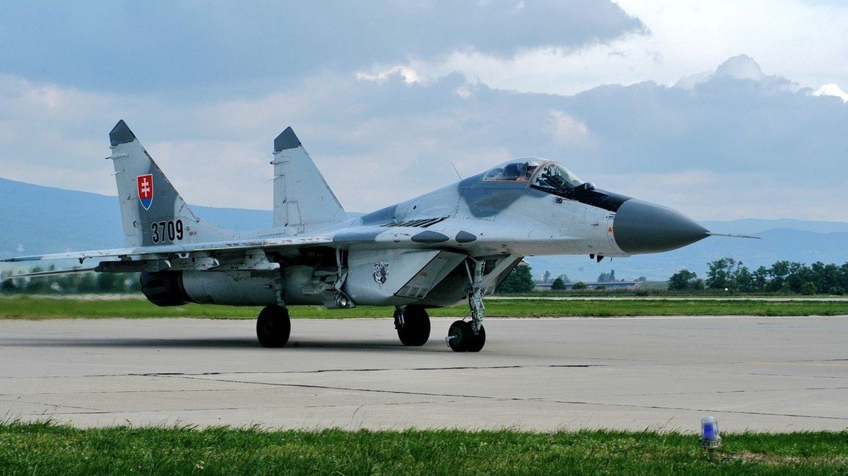 Bojový letoun MiG-29 slovenského letectva