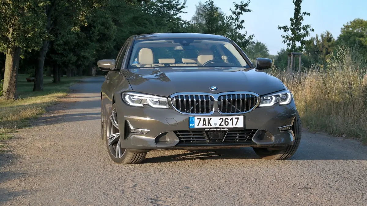 Test Bmw 320d Xdrive Podvozek I Spotreba Na Vybornou Ale Neco To Kazi Novinky Cz