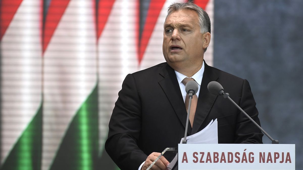 Viktor Orbán během projevu