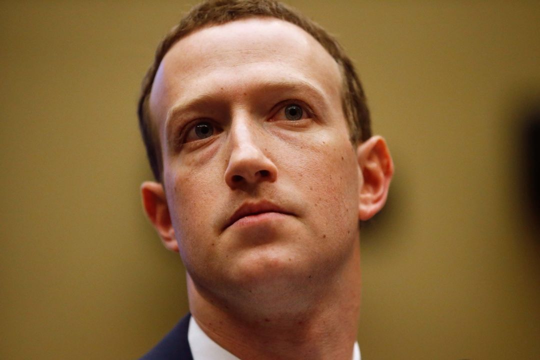 Šéf Facebooku Mark Zuckerberg při středečním slyšení v americkém Kongresu.