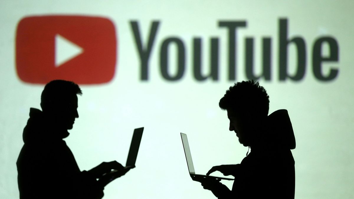 YouTube bude mazat videa šířící dezinformace o volbách v USA