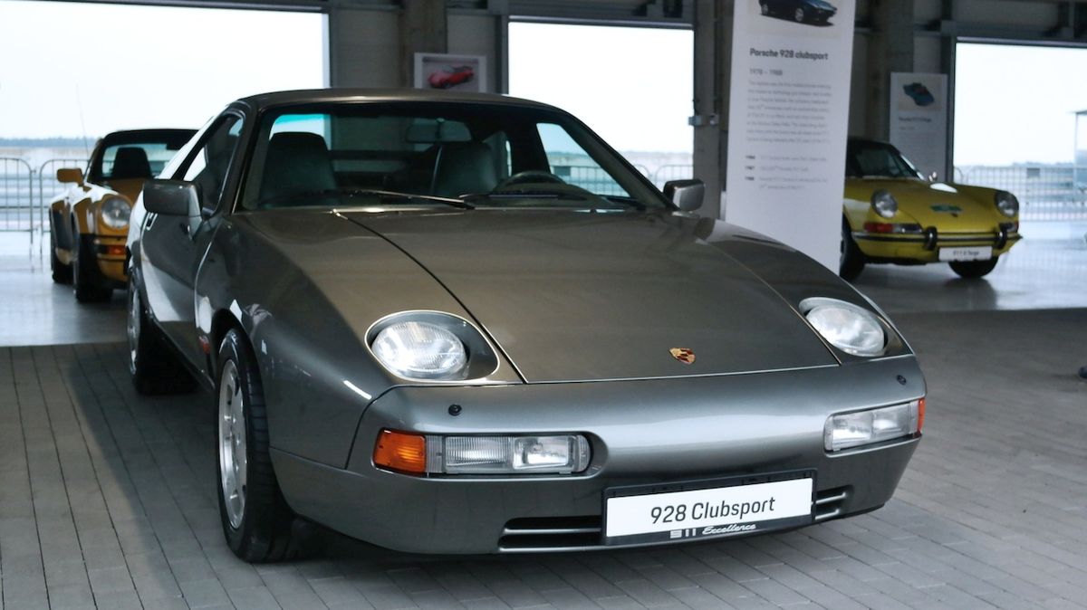 Porsche 928 Clubsport na srazu k 70. výročí sporťáků značky