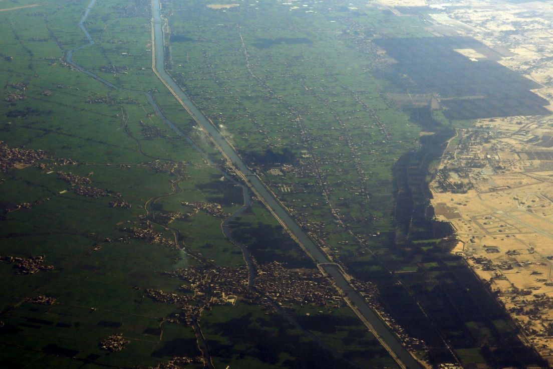 Letecký pohled na deltu Nilu, kde archeologové nález učinili.