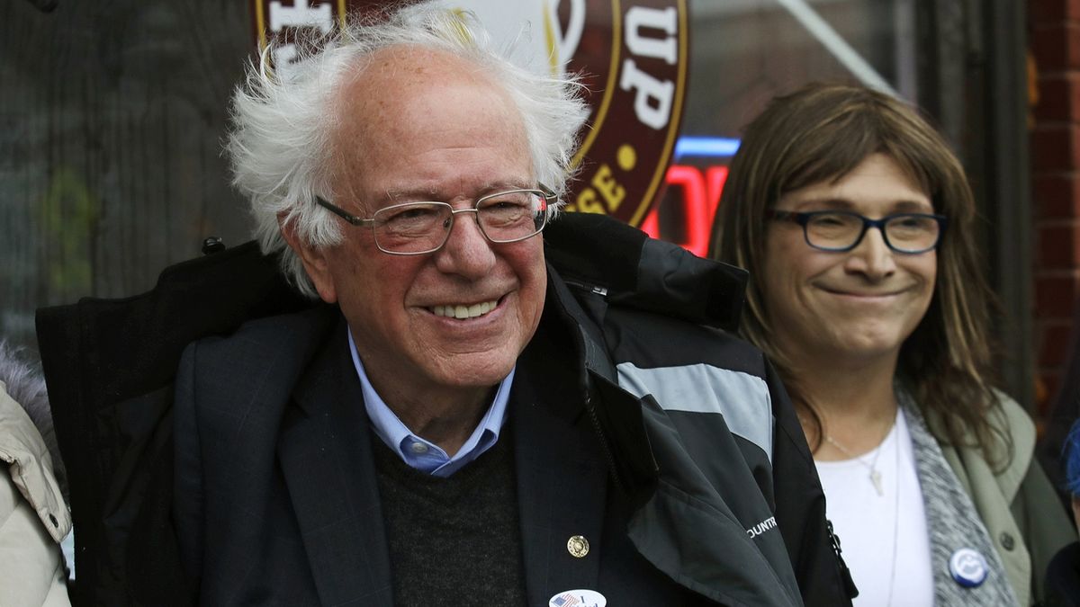 Jedním z demokratických kandidátů v prezidentských primárkách je i Bernie Sanders.