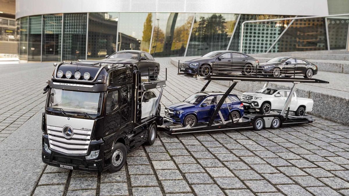 Nádherný tahač Mercedes-Benz Actros GigaSpace – jen v měřítku 1:18