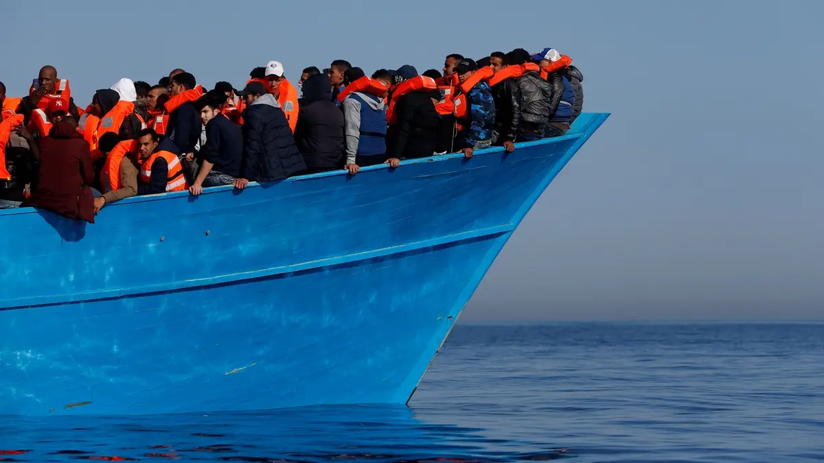Il capitano è stato condannato a un anno di carcere per aver consegnato i profughi soccorsi alla Guardia Costiera libica