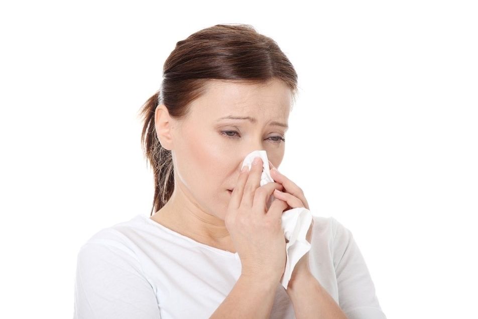 Příznaky alergie se mohou zpočátku podobat běžnému nachlazení. 
