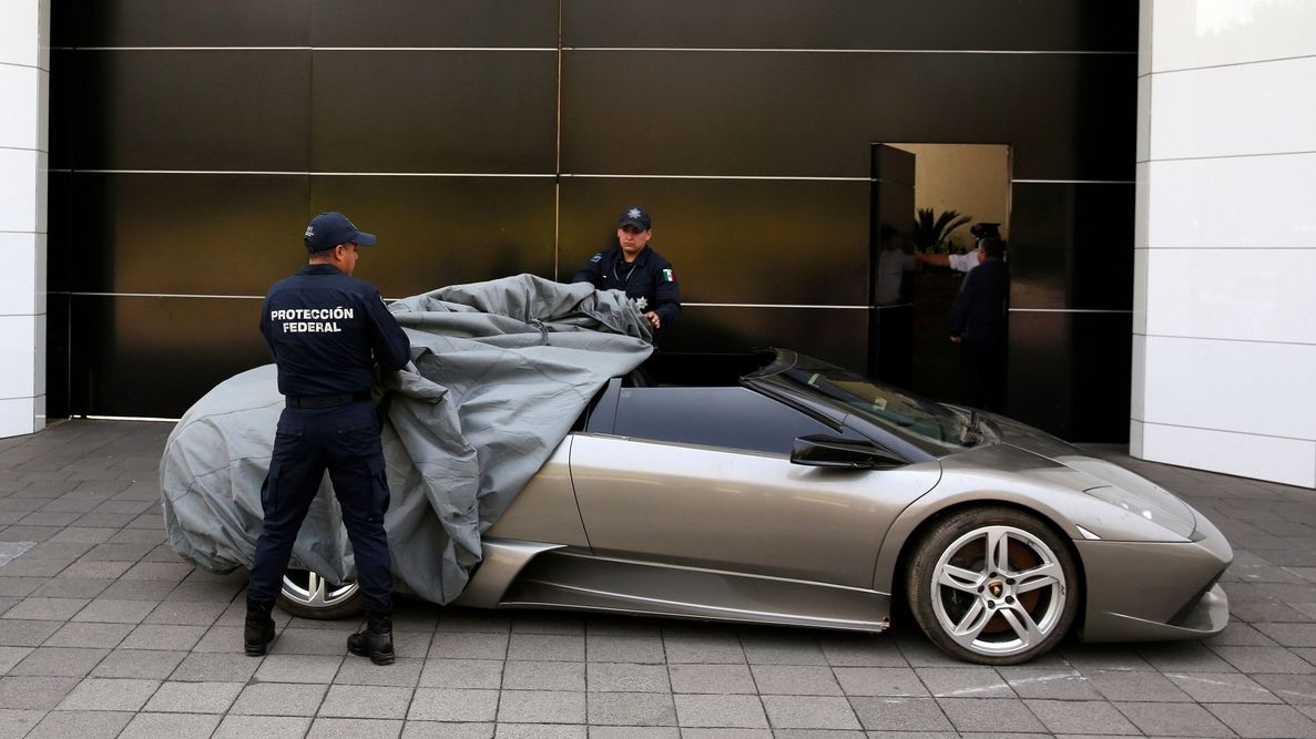 Toto Lamborghini Murciélago bude jedním z dražených automobilů.
