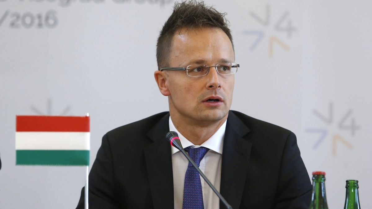 Šéf maďarské diplomacie k Benešovým dekretům: Kolektivní vina je tragédie