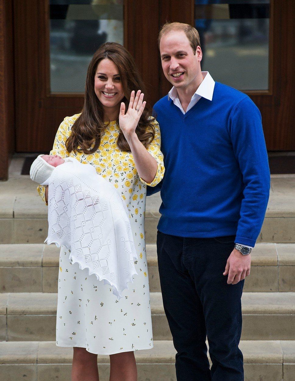 Vévodkyně Kate po porodu princezny Charlotte v roce 2015. 