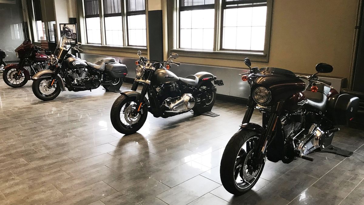 Motocykly Harley-Davidson vystavené v ústředí firmy v Milwaukee v americkém státě Wisconsin.