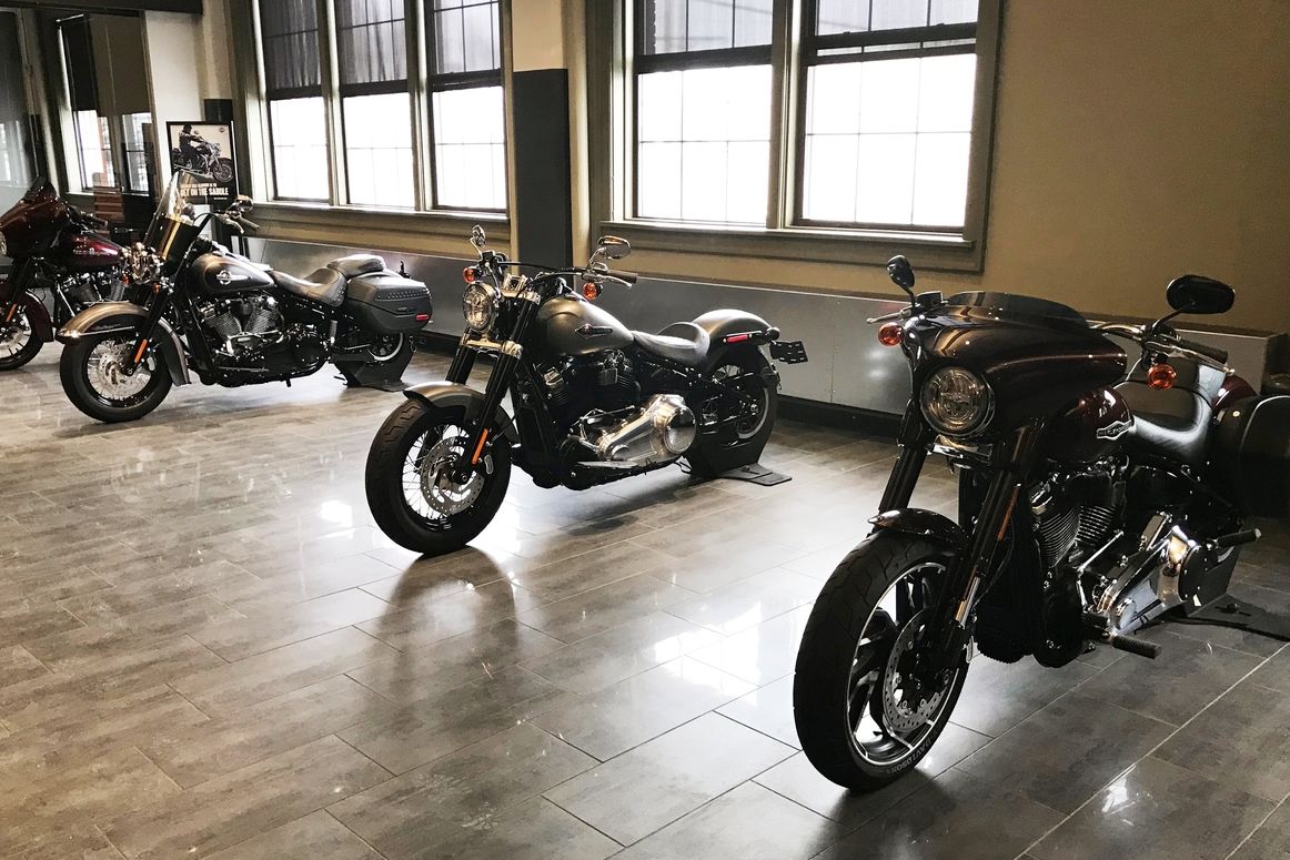 Motocykly Harley-Davidson vystavené v ústředí firmy v Milwaukee v americkém státě Wisconsin