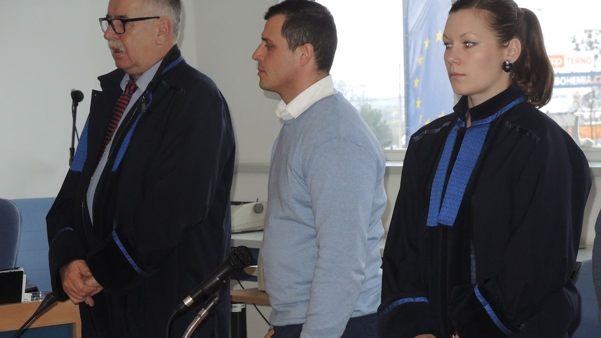 Michalu Šnajdrovi (na archivním snímku z listopadu 2016) přerušil soud výkon trestu, který si odpykával za únos mladé ženy. 