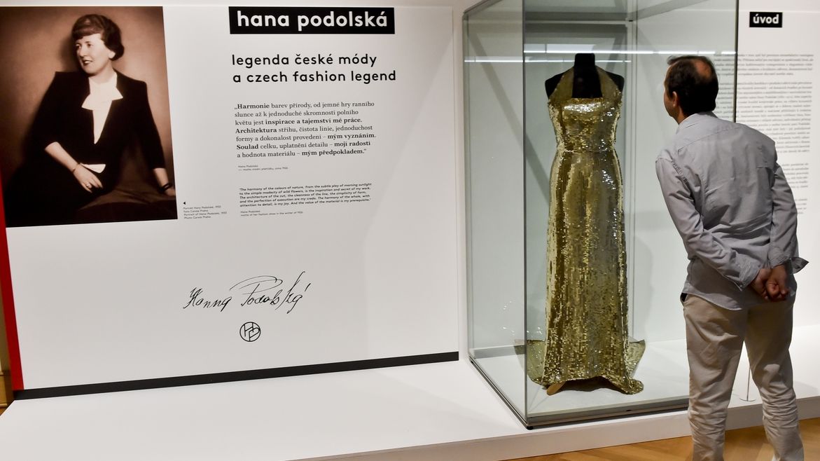 Výstava: Hana Podolská, legenda české módy.