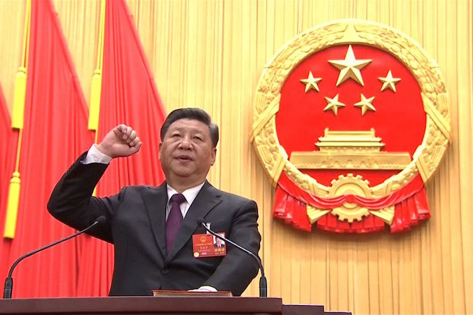 BEZ KOMENTÁŘE: Si Ťin-pching byl podruhé zvolen čínským prezidentem 
