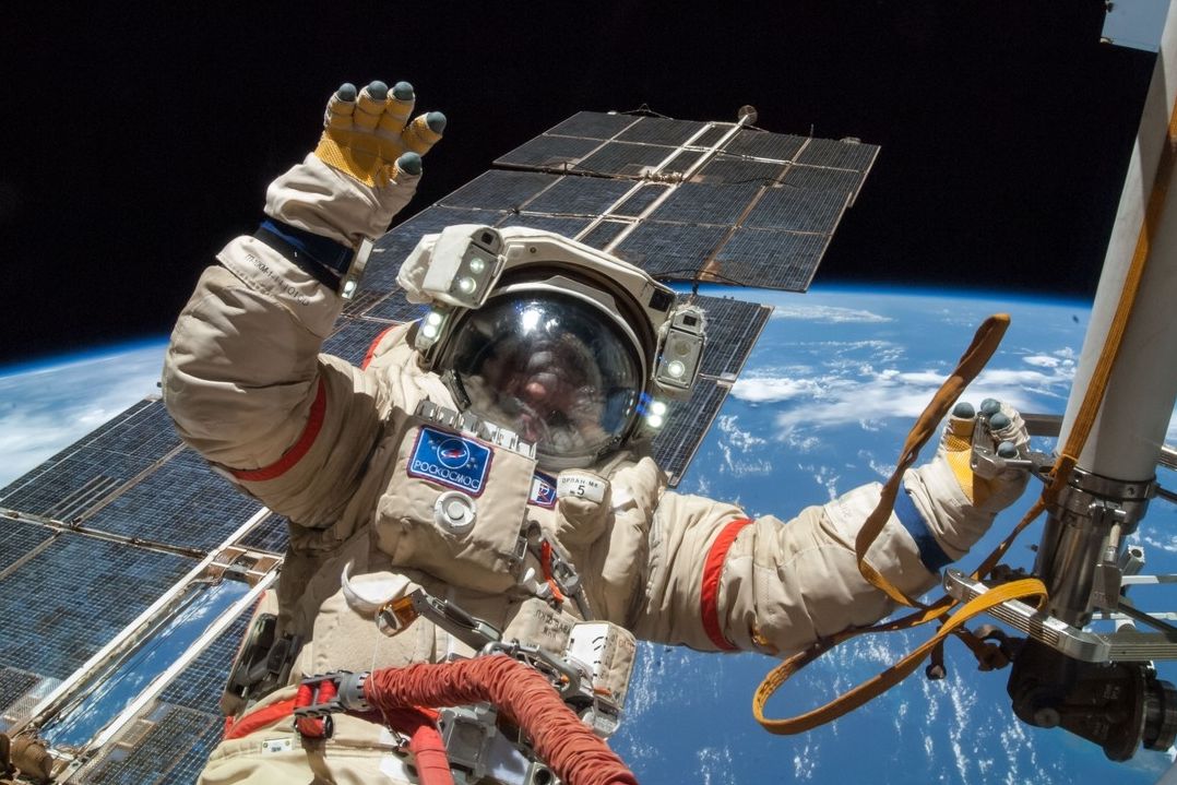 Kosmonaut Skvorcov u ISS na ilustračním snímku z roku 2014