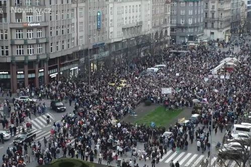 Záznam: Protest proti krokům vlády ČR bez důvěry 