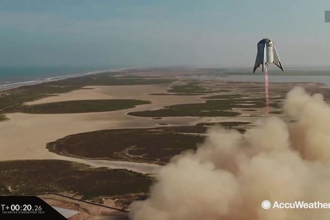 BEZ KOMENTÁŘE: Zkušební let Starhopperu společnosti SpaceX