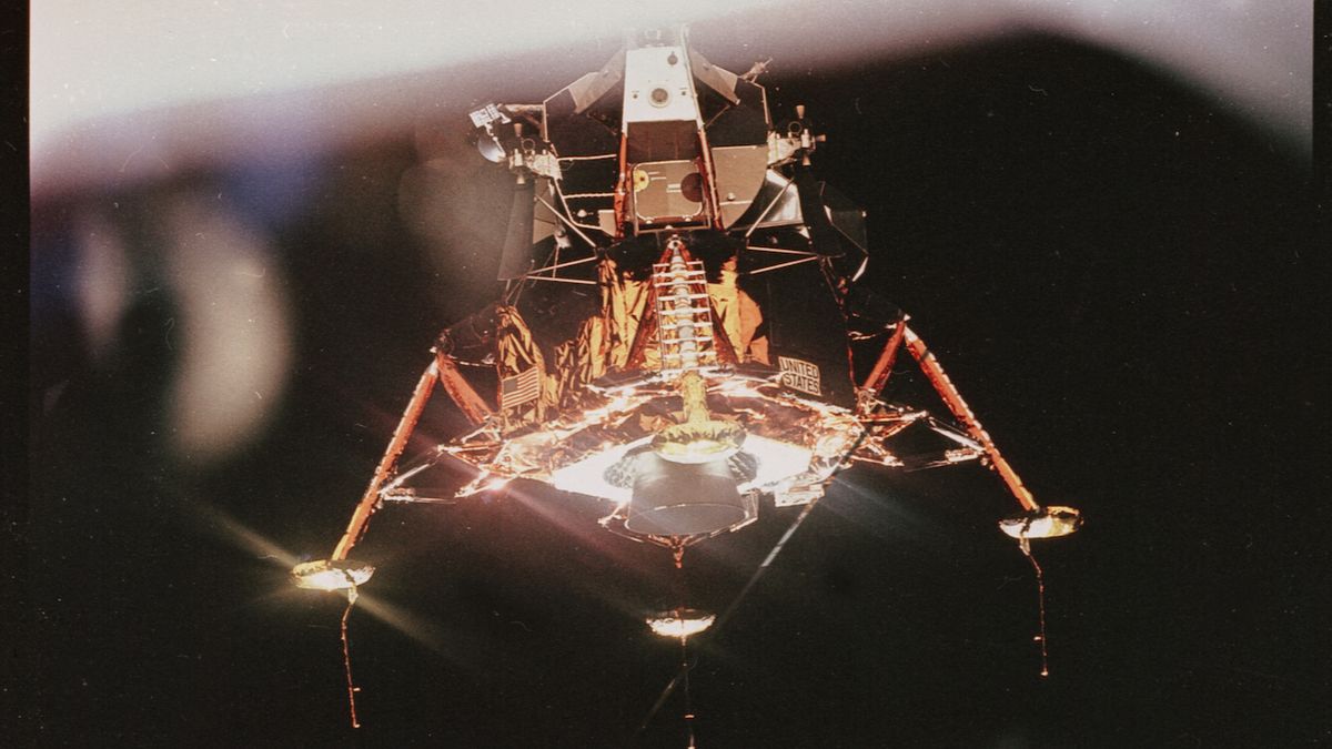 Přistávací modul nesoucí Neila Armstronga a Edwina Aldrina k Měsíci