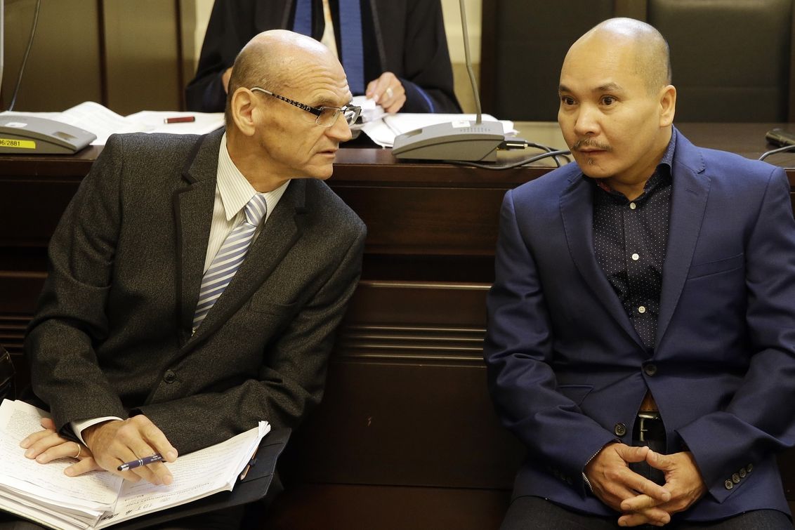 Obžalovaní soudce Ivan Elischer a Nguyen Quoc Hung.