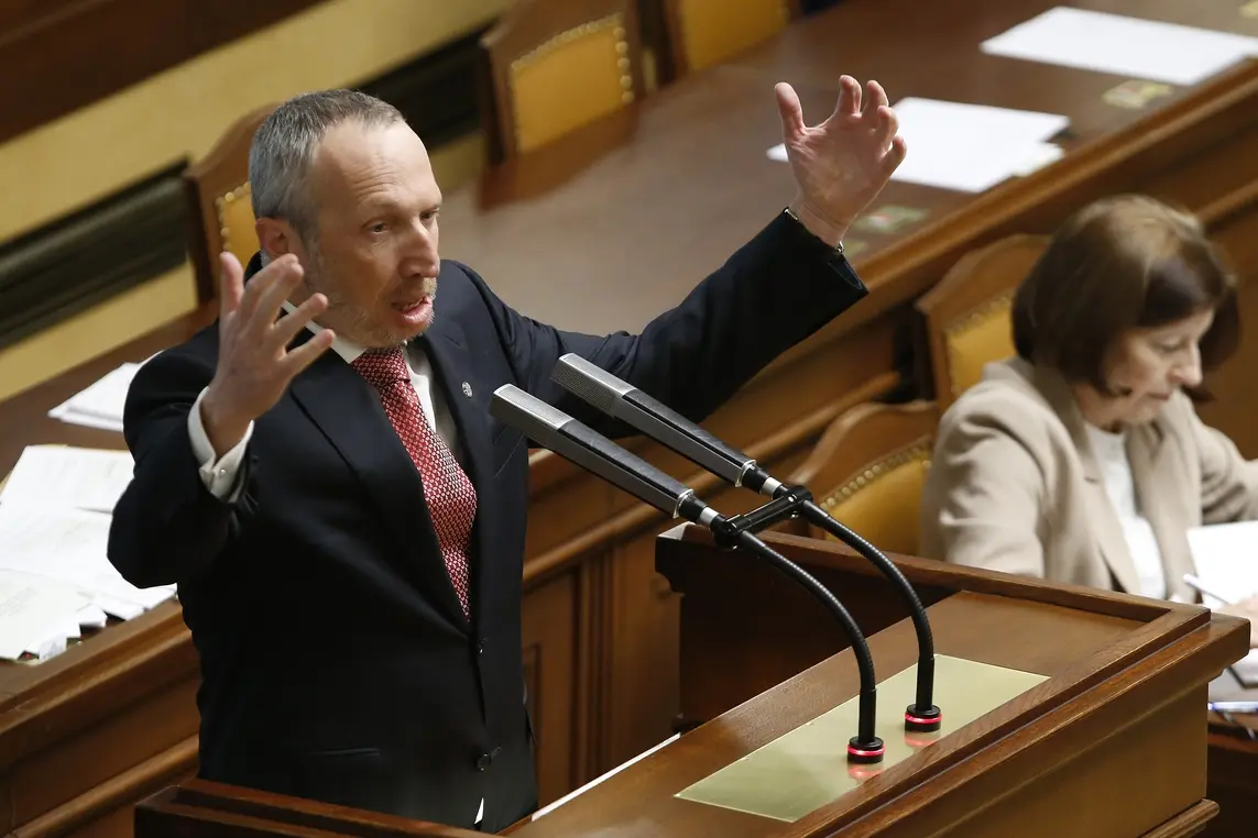 Klaus Na Vylouceni Vylozene Ceka Chce Byt Mucednikem Rekl Kubera Novinky Cz